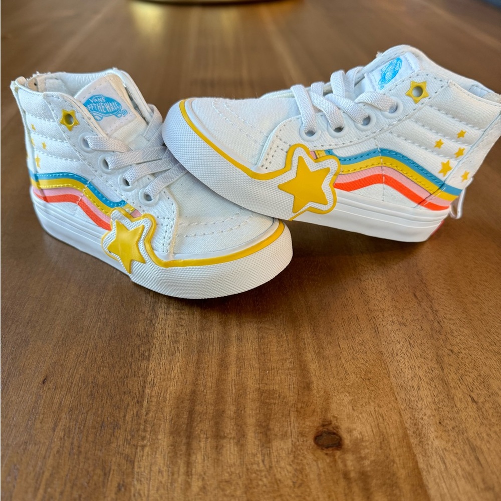 Toddler Vans Rainbow Star. Brand new, never worn. 6.5M toddler.